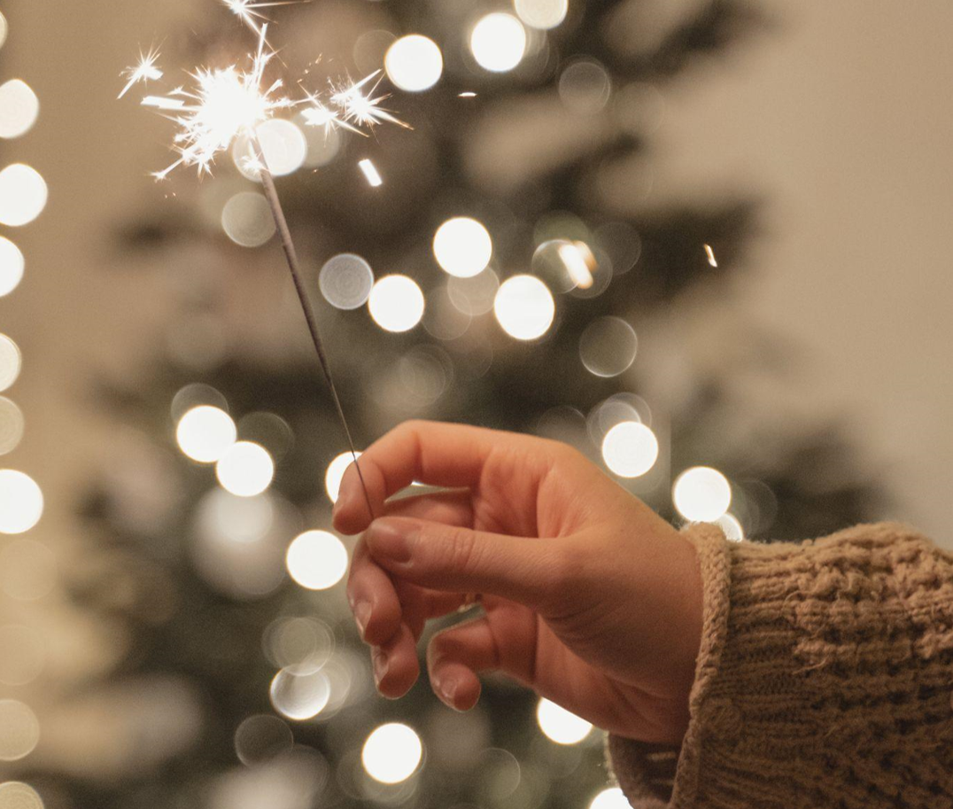 Benefits of Prelit Artificial Christmas Trees